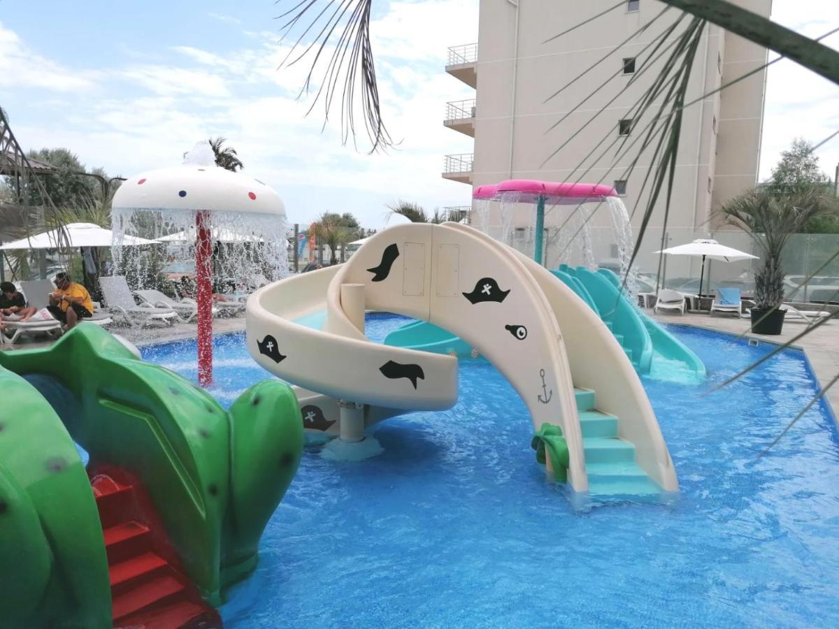 Greenview Alezzi Beach Resort Năvodari Kültér fotó
