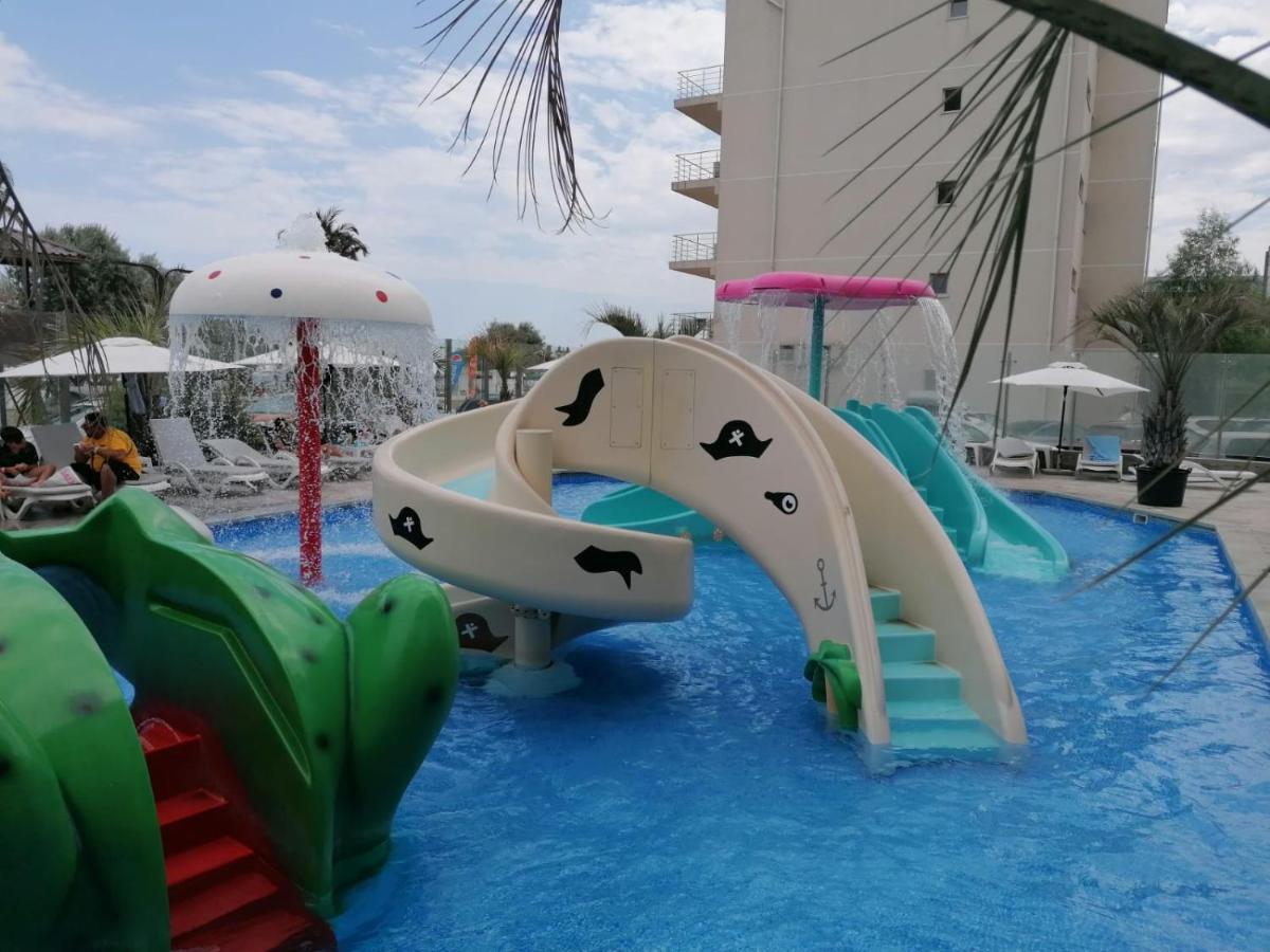 Greenview Alezzi Beach Resort Năvodari Kültér fotó